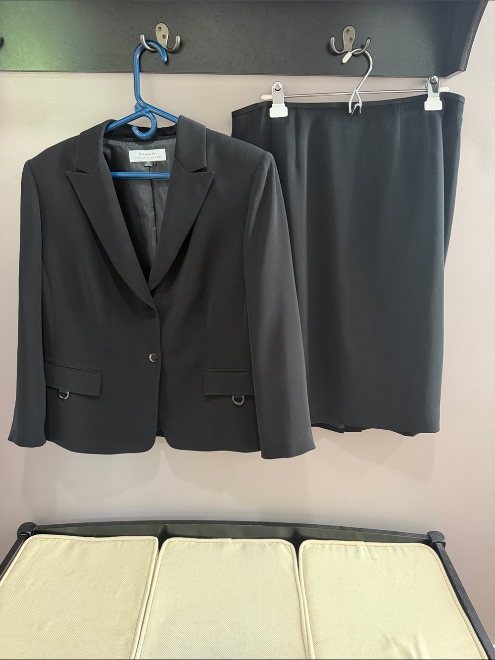 Tahari ASL Black Women's Skirt Suit Blazer & Pencil Skirt